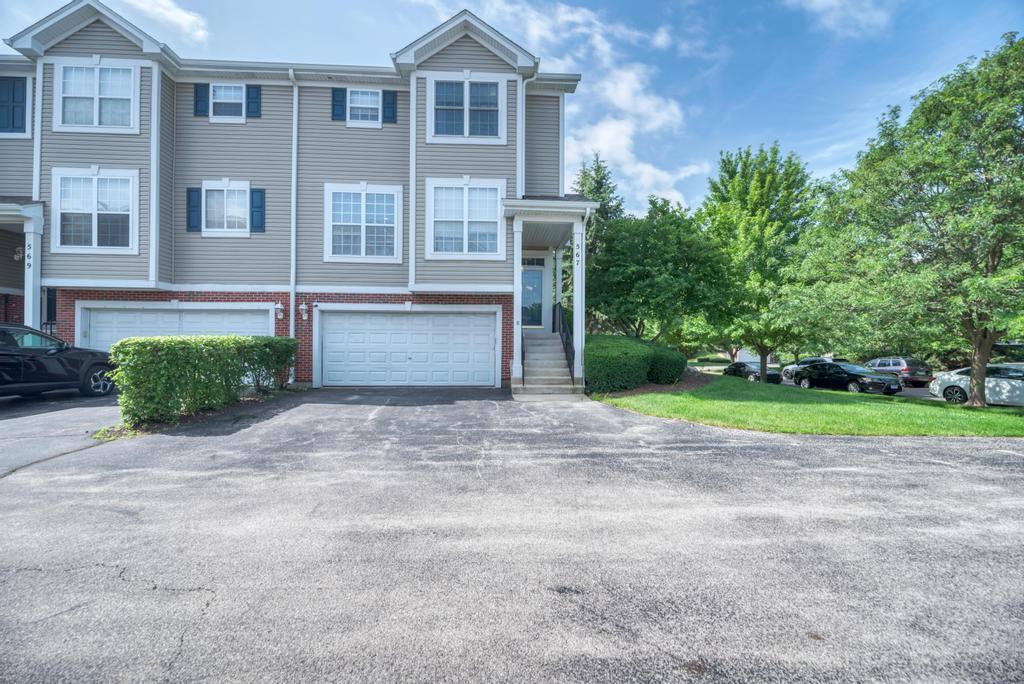 567 Declaration Ln., Aurora, IL 60502