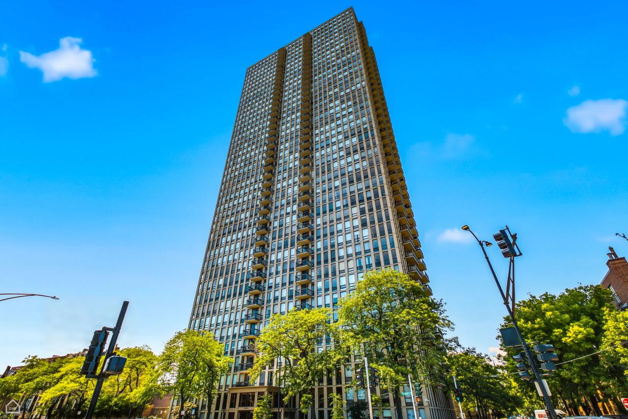 1660 N La Salle Dr. #2608, Chicago, IL 60614