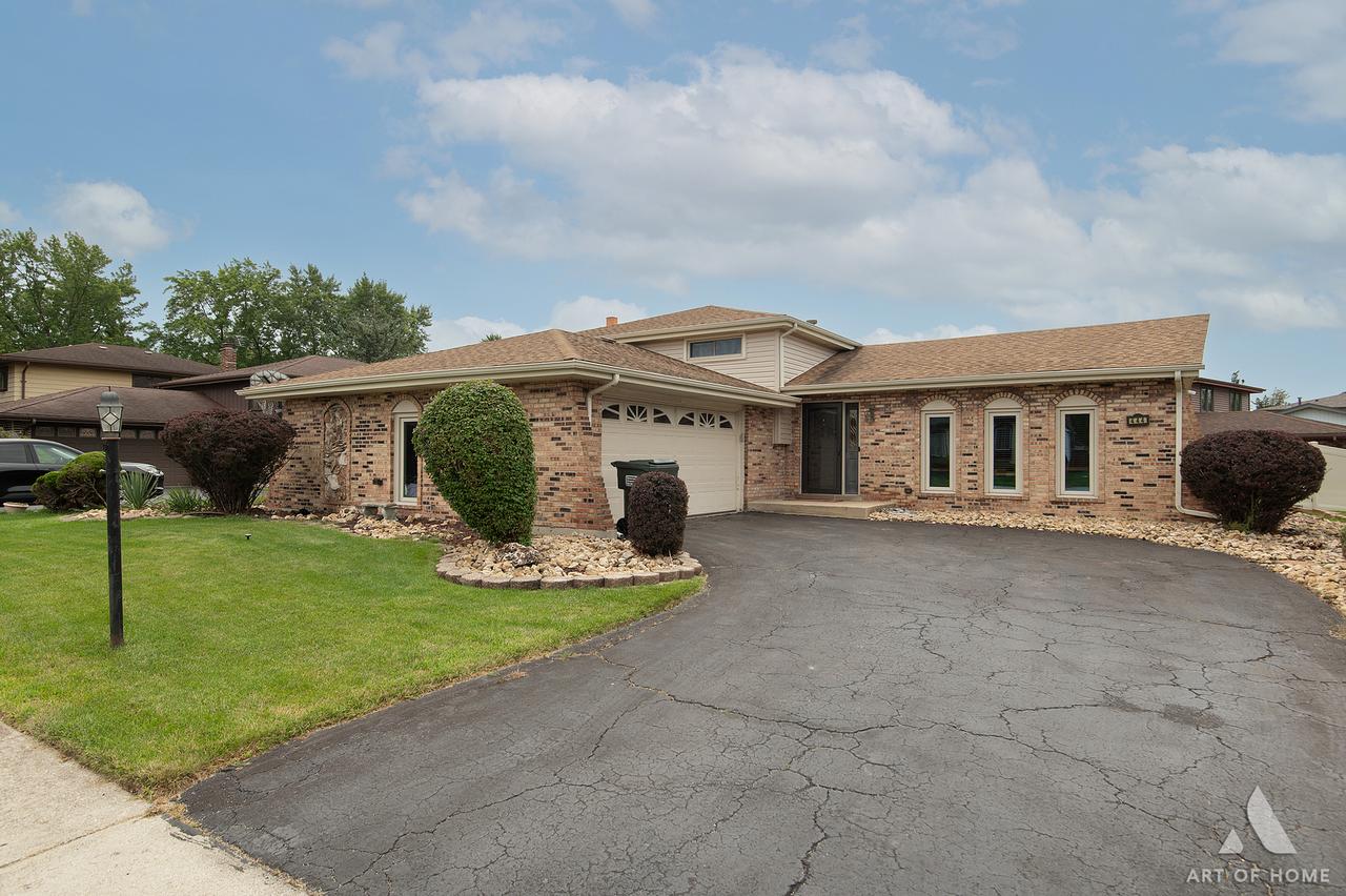 444 S Dorchester Ave., Glenwood, IL 60425