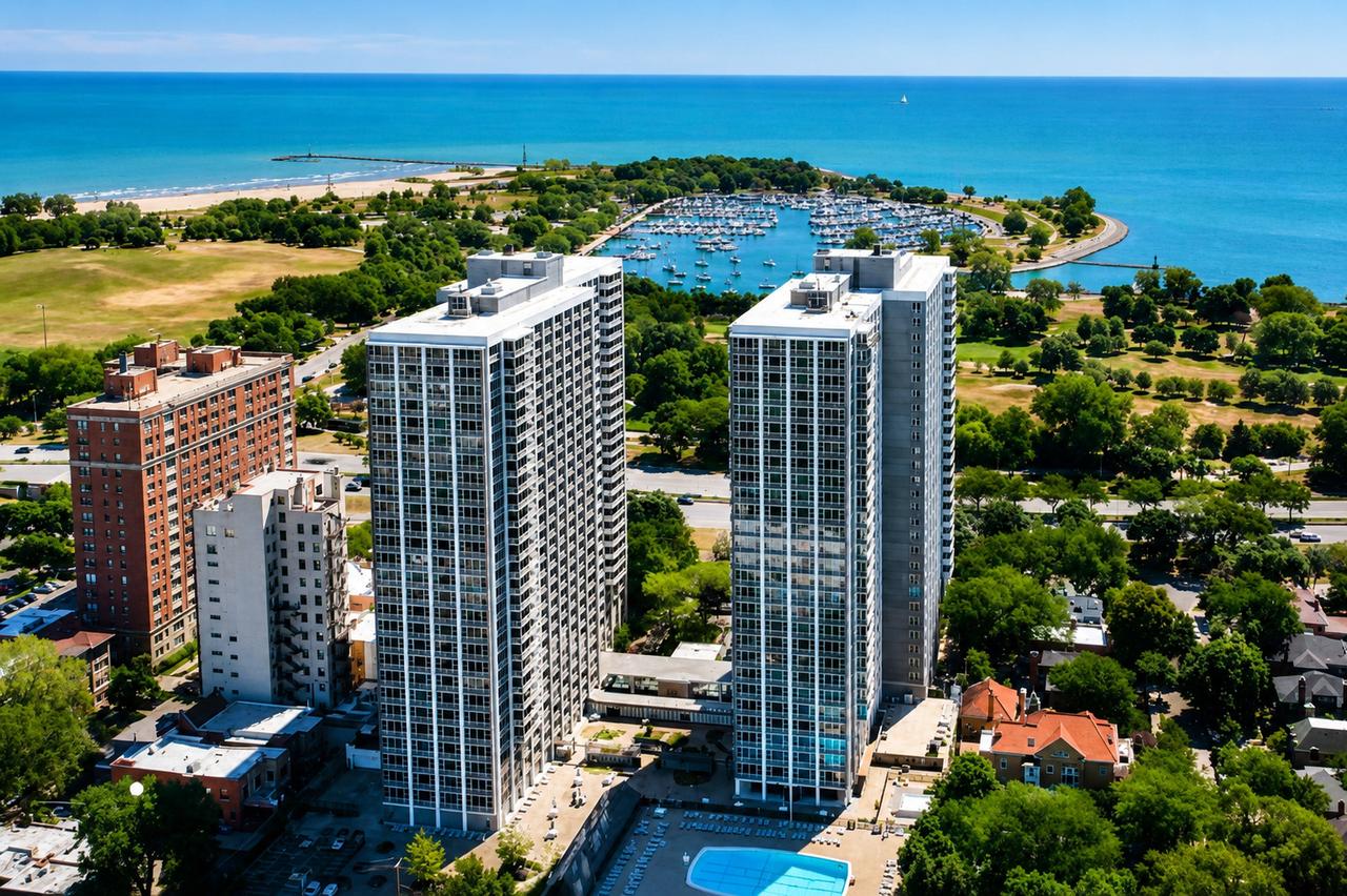 4250 N Marine Dr. #807, Chicago, IL 60613