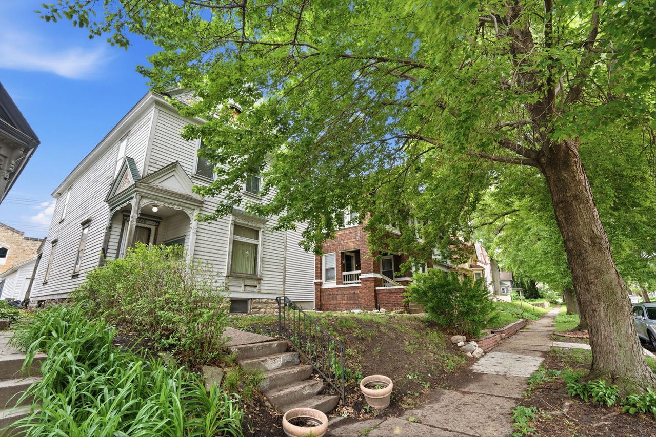719 22nd St., Rock Island, IL 61201