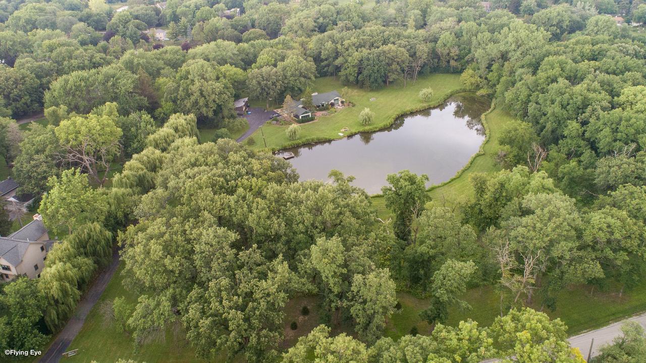 1122 Timber Trails Rd., Downers Grove, IL 60516
