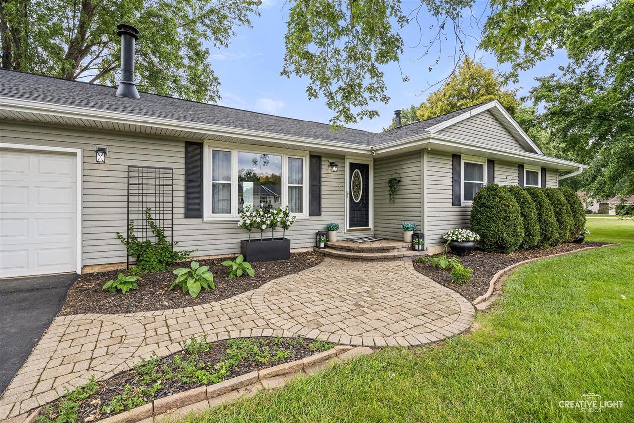 1750 Suzy St., Lake Holiday, IL 60548