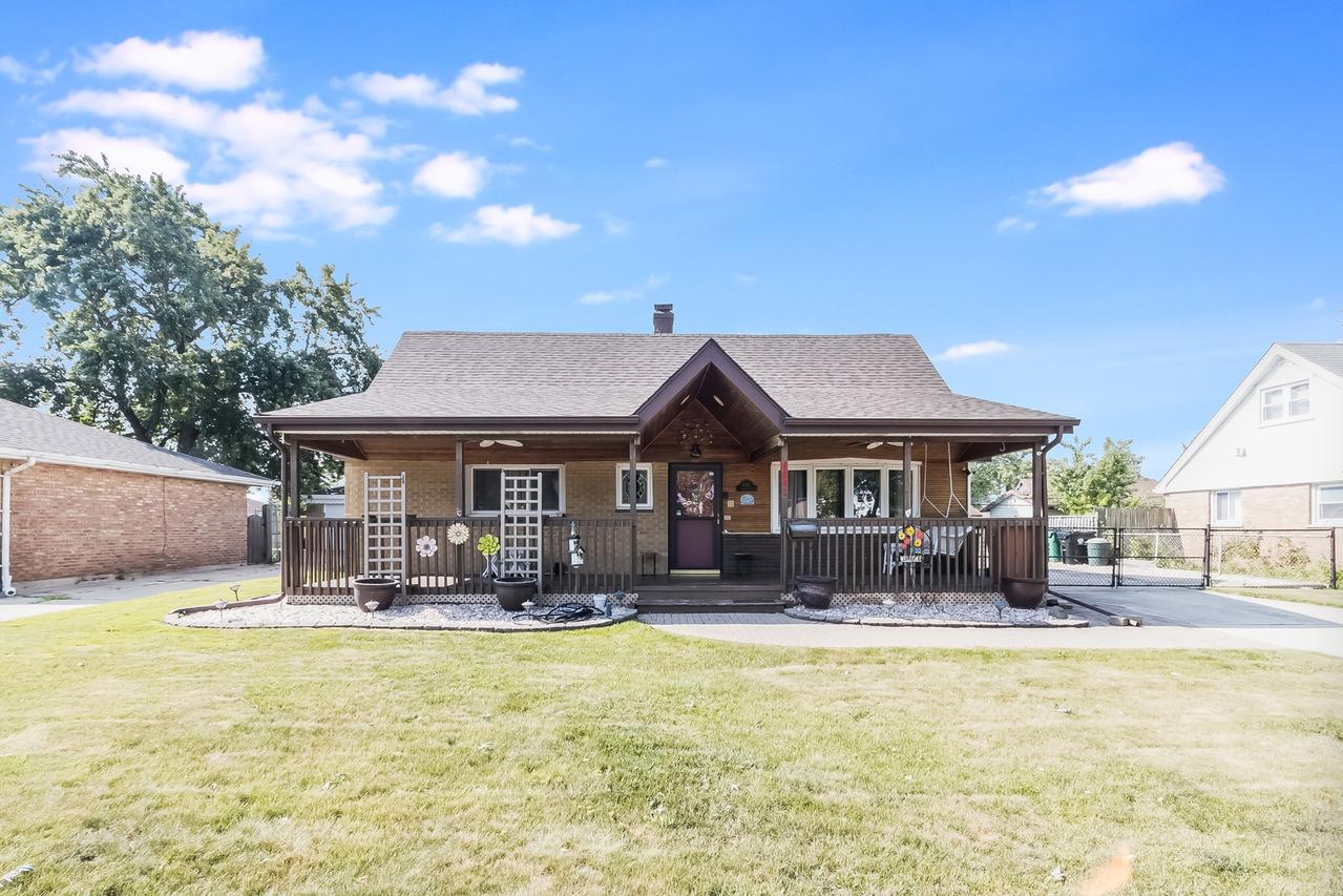 6941 Olympic Dr., Bridgeview, IL 60455