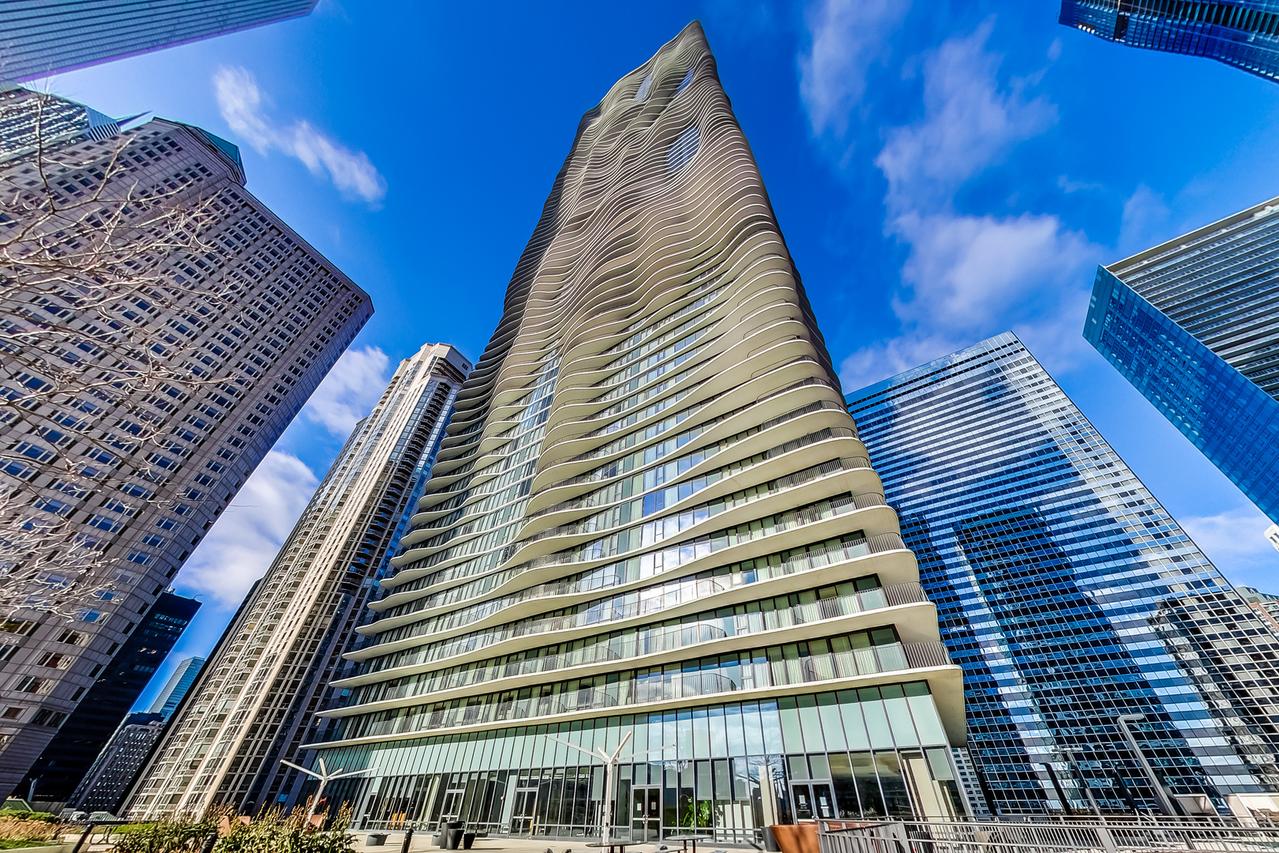 225 N Columbus Dr. #6509, Chicago, IL 60601