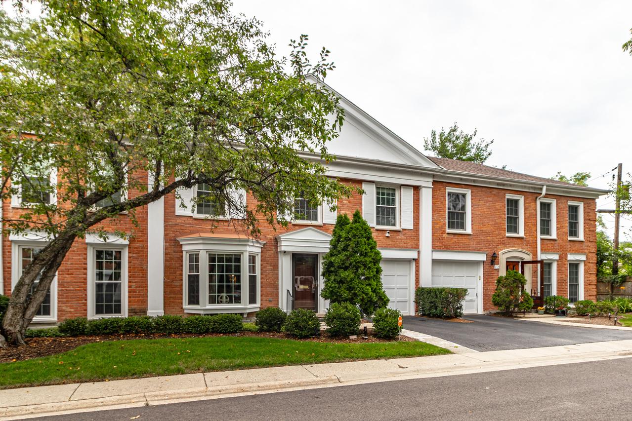 714 York Ct., Northbrook, IL 60062
