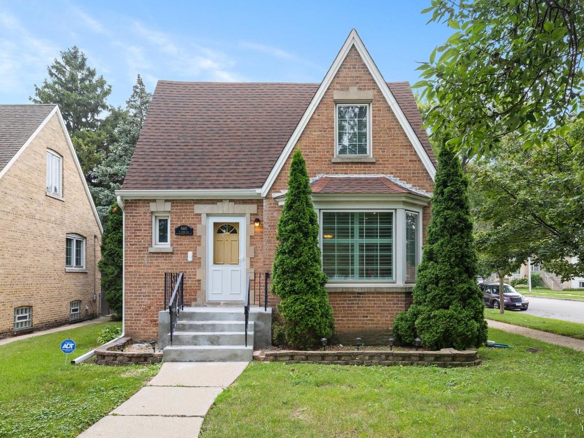 5601 N Ozark Ave., Chicago, IL 60631