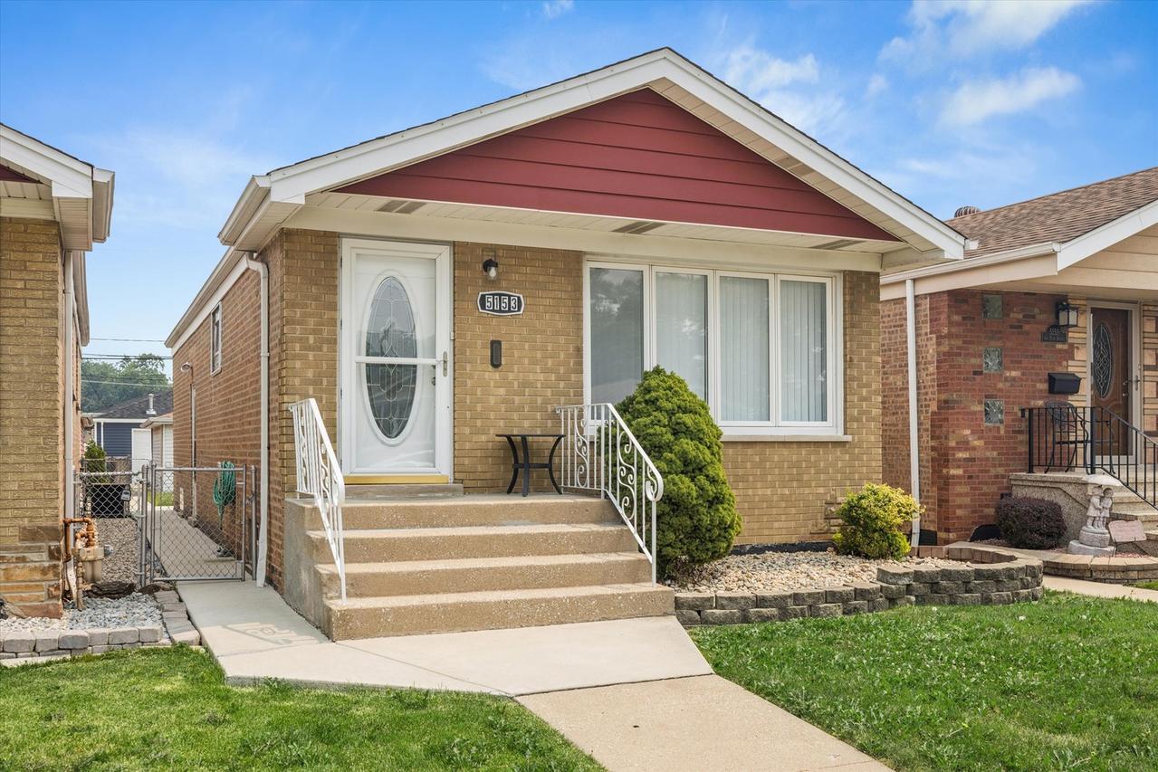 5153 S Oak Park Ave., Chicago, IL 60638