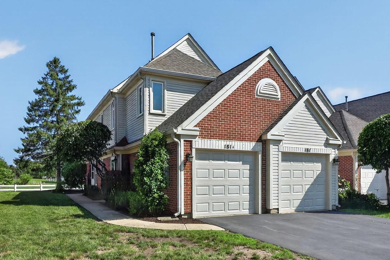 181 Inverness Ct. #1, Elk Grove Village, IL 60007