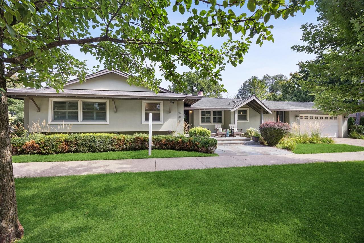 501 N Edgewood Ave., La Grange Park, IL 60526