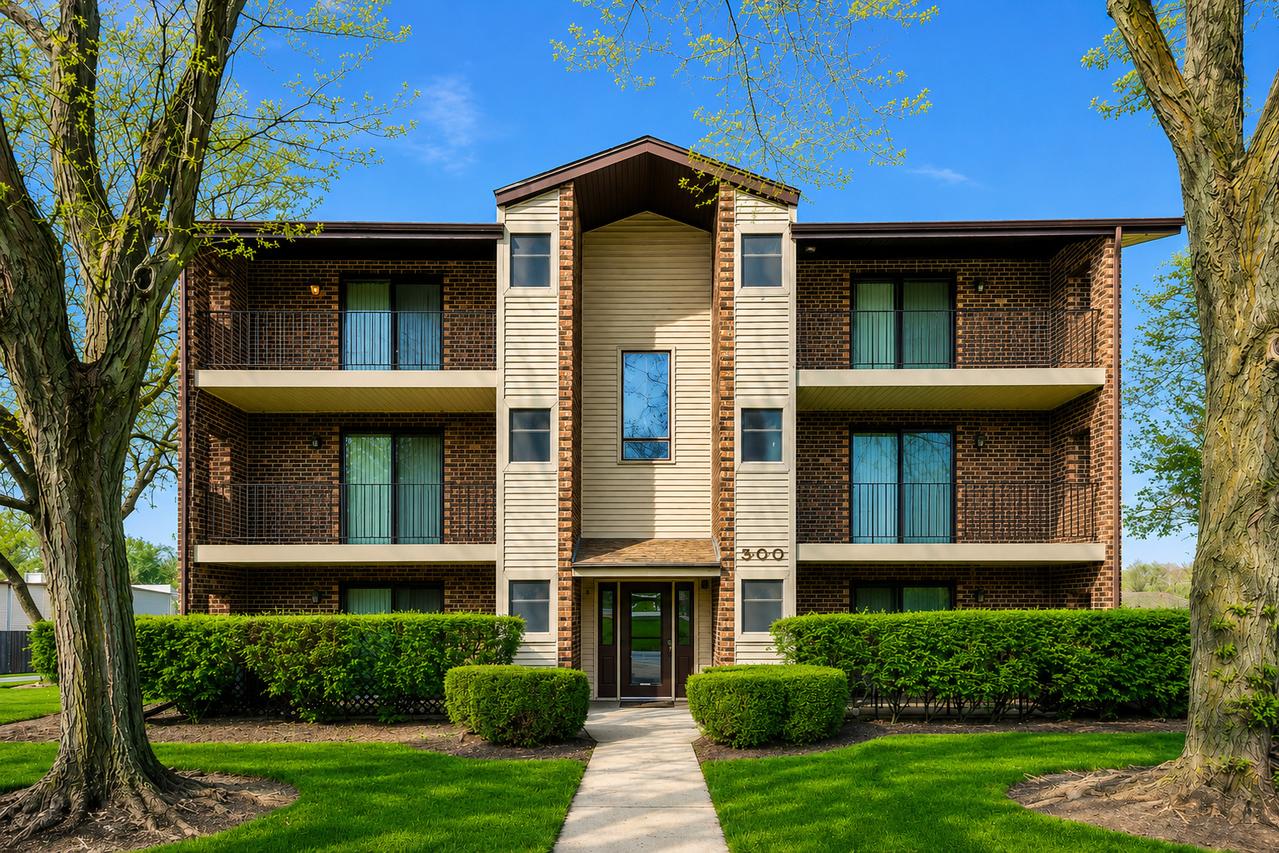 500 Valley Dr. #301, Naperville, IL 60563