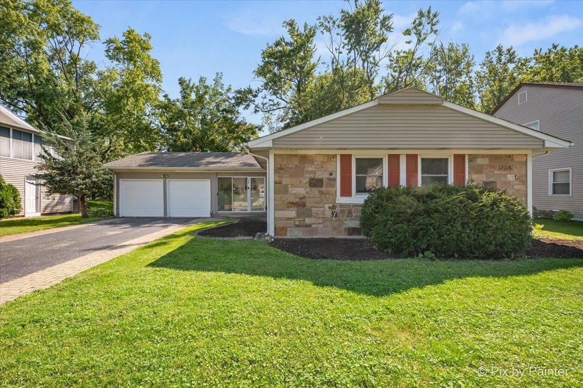 720 Woodhollow Ln., Buffalo Grove, IL 60089