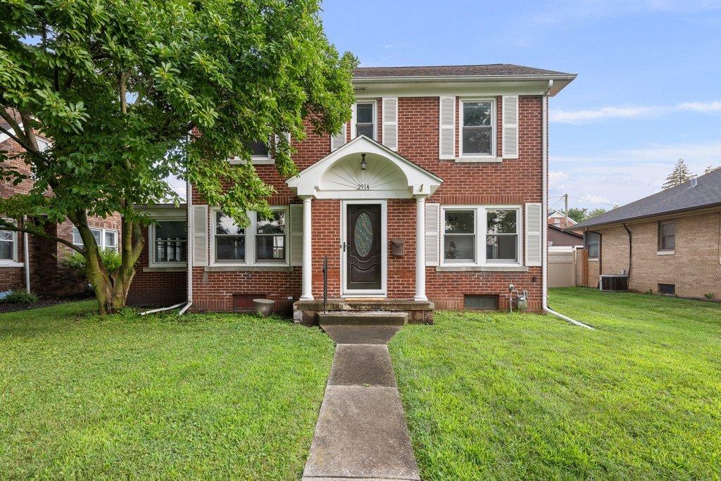 2914 25th Ave., Moline, IL 61265