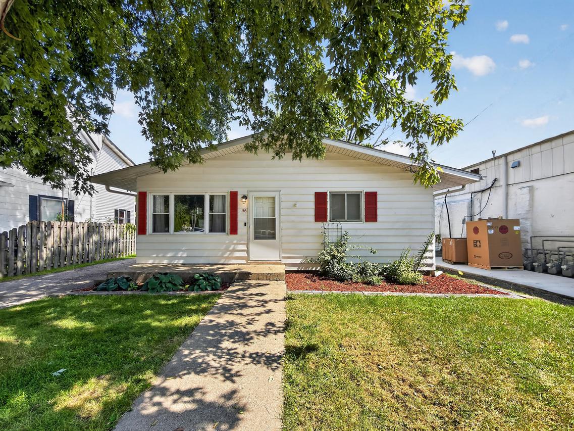 116 N Hickory St., Waterman, IL 60556