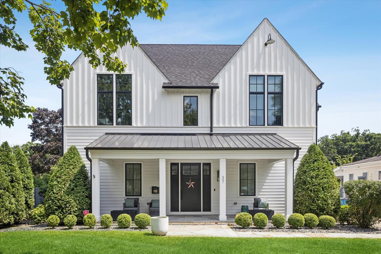 37 S Stough St., Hinsdale, IL 60521