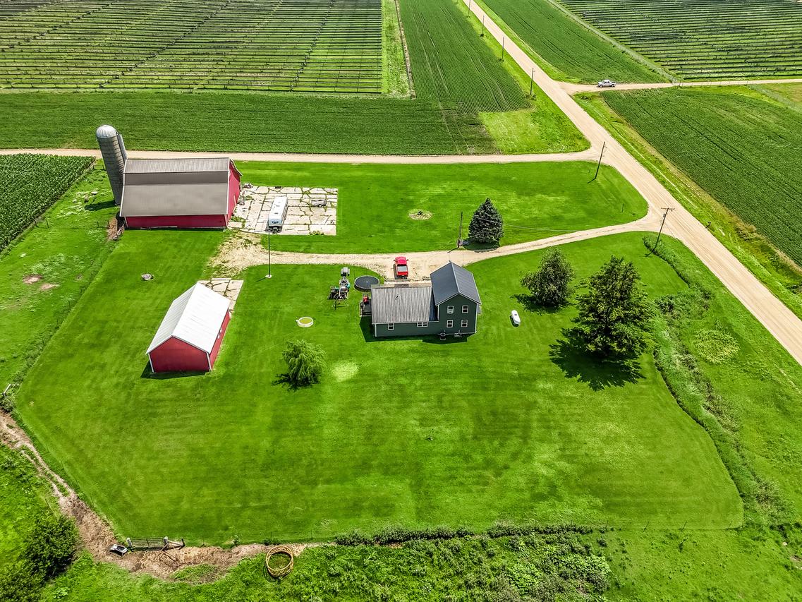 15564 W Fisher Rd., Lena, IL 61048