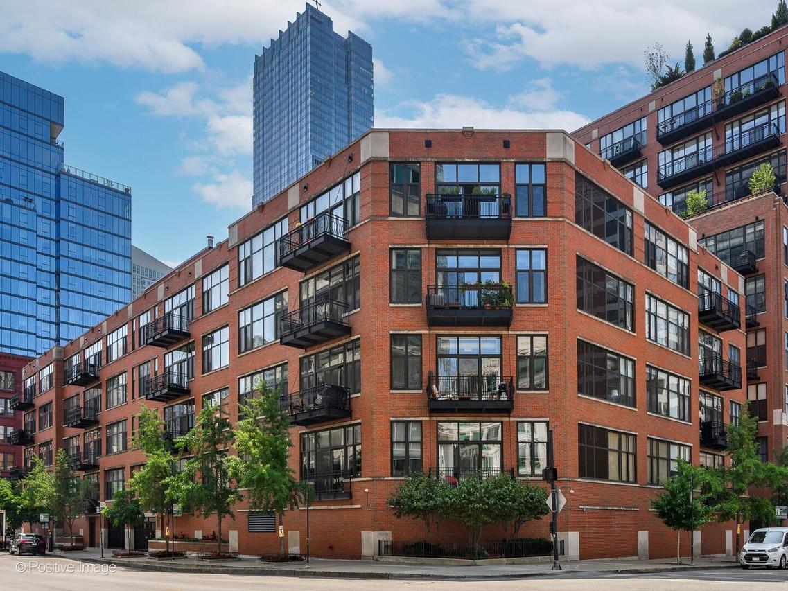 333 W Hubbard St. #904, Chicago, IL 60654