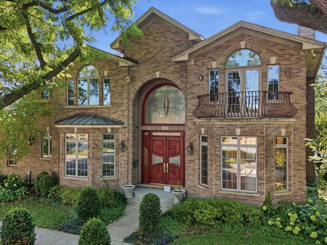 7001 Laramie Ave., Skokie, IL 60077