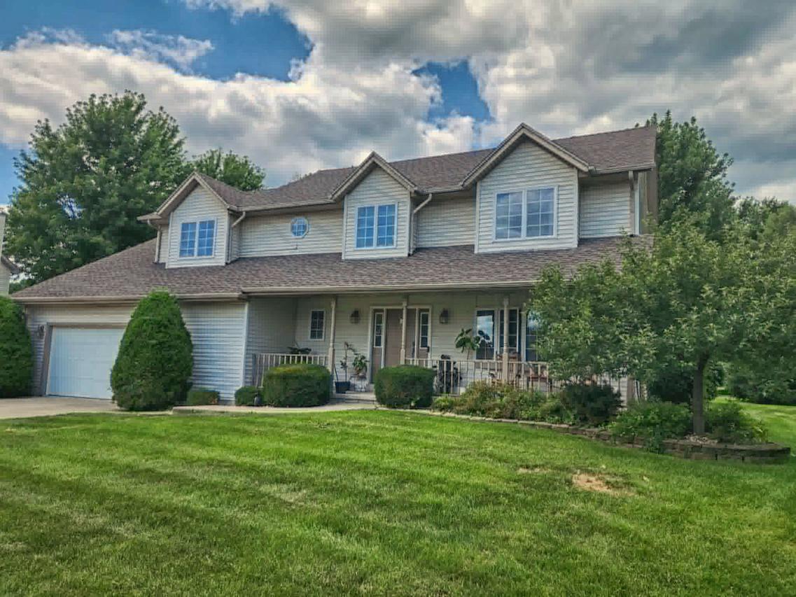 559 Hollyberry Ln., Bourbonnais, IL 60914