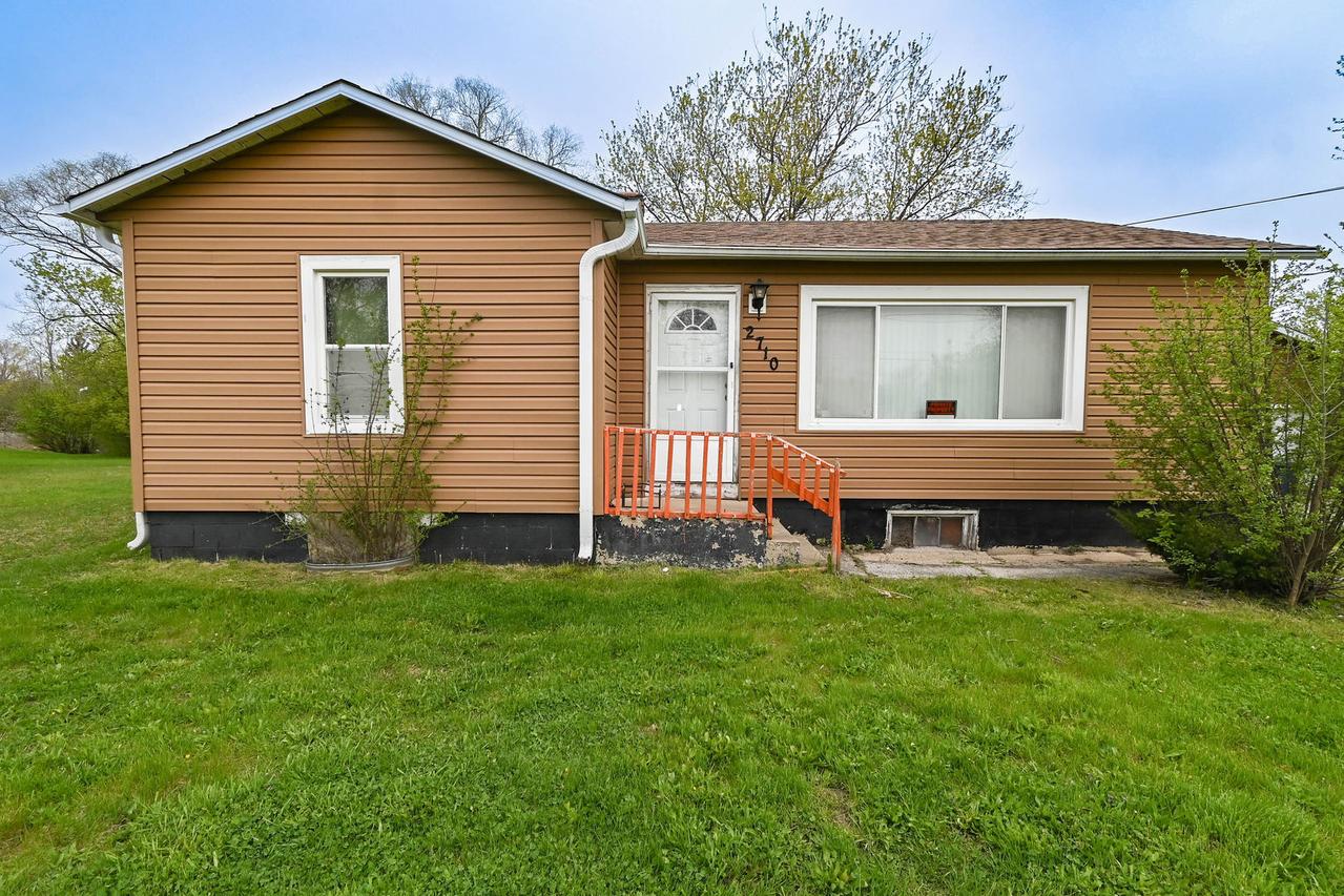 2710 30th St., Zion, IL 60099