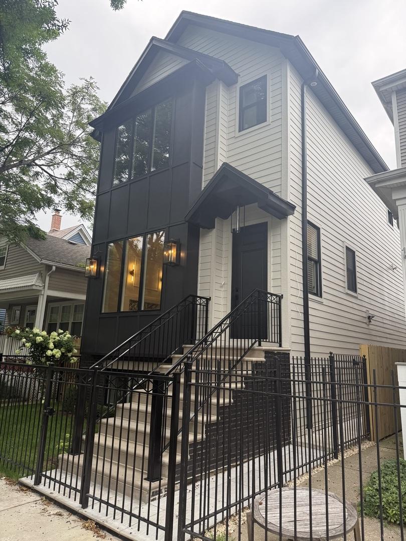 4917 N Seeley Ave., Chicago, IL 60625