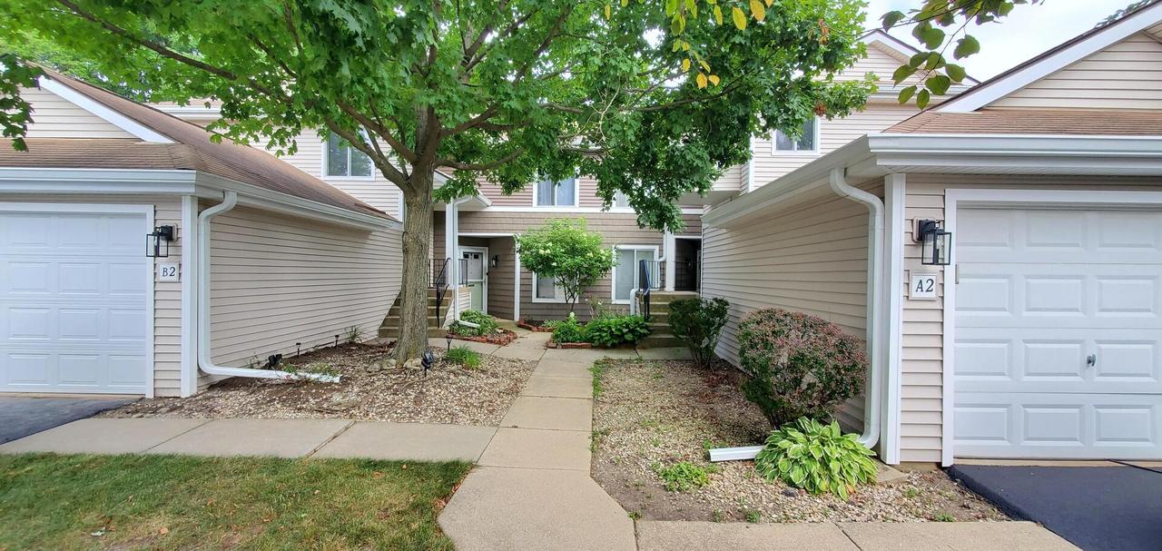 2436 W Salem Ct. #B2, Woodridge, IL 60517