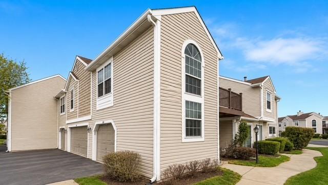 634 Le Parc Cir., Buffalo Grove, IL 60089