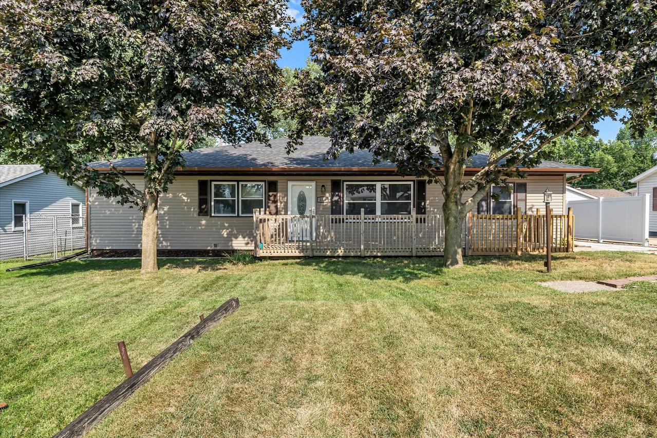 119 E 5th St., Coal Valley, IL 61240