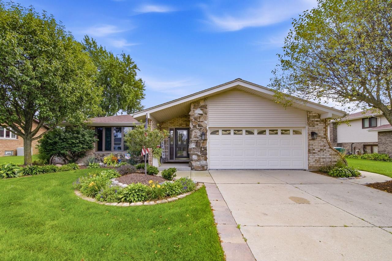 8129 Bob O Link Rd., Orland Park, IL 60462