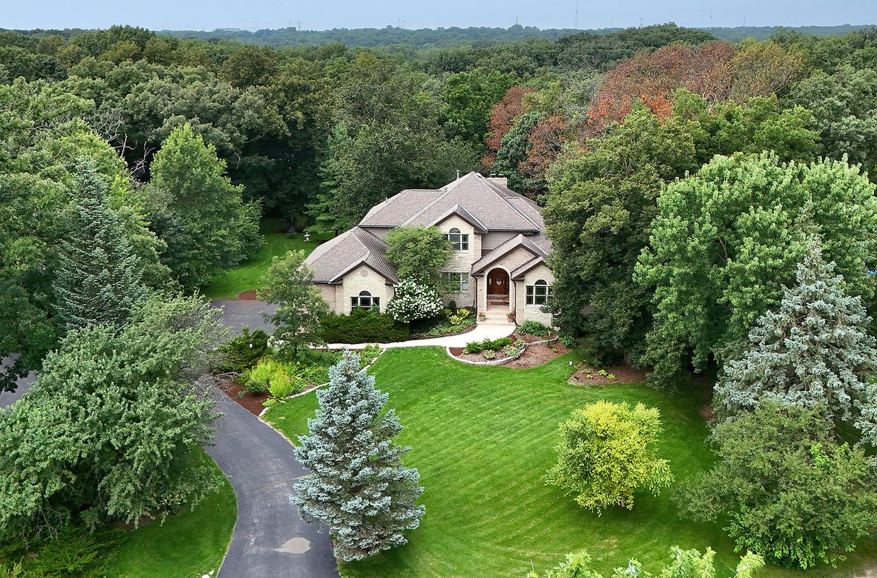 19412 S Woodedge Ln., Mokena, IL 60448