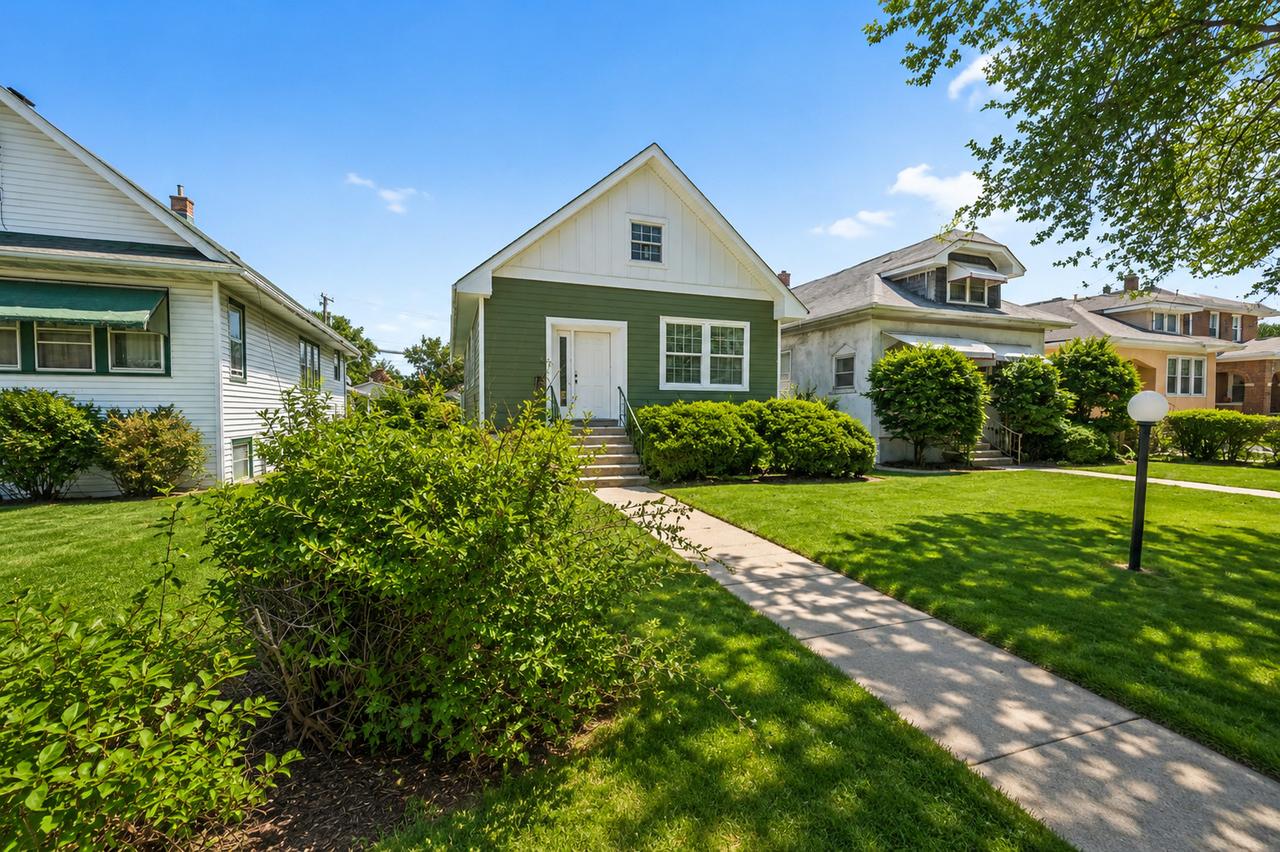 635 S 18th Ave., Maywood, IL 60153