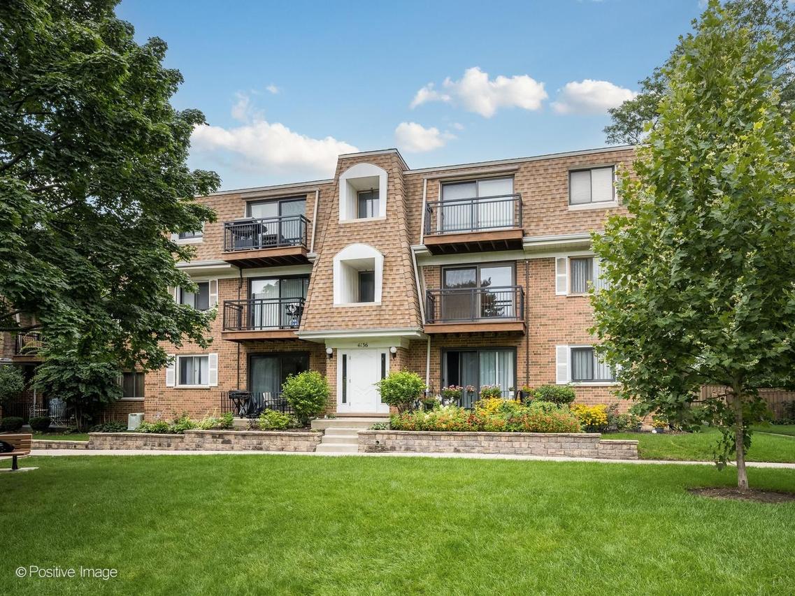 4136 Cove Ln. #E, Glenview, IL 60025