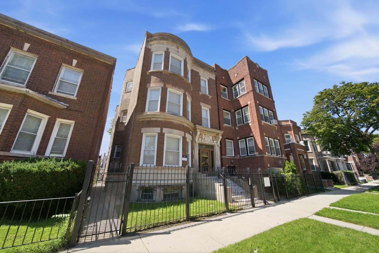 6638 S Woodlawn Ave., Chicago, IL 60637