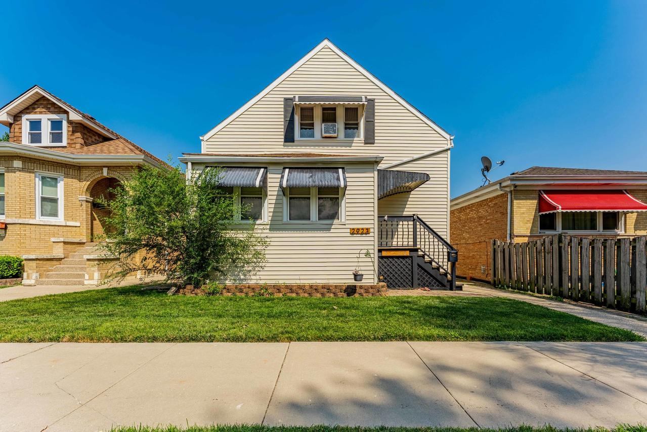 2923 N Neenah Ave., Chicago, IL 60634