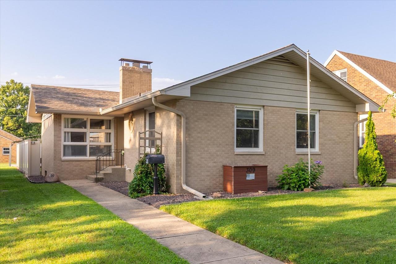 309 W 2nd St., Oglesby, IL 61348
