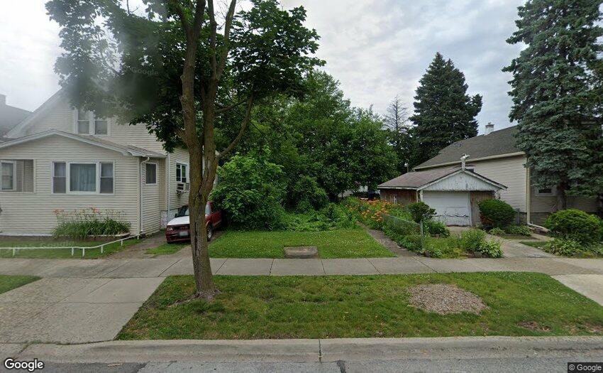 10042 S Yale Ave., Chicago, IL 60628
