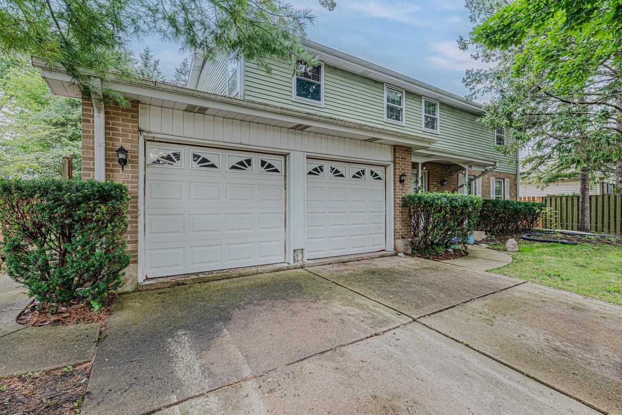 102 N Glendale Ave., Barrington, IL 60010