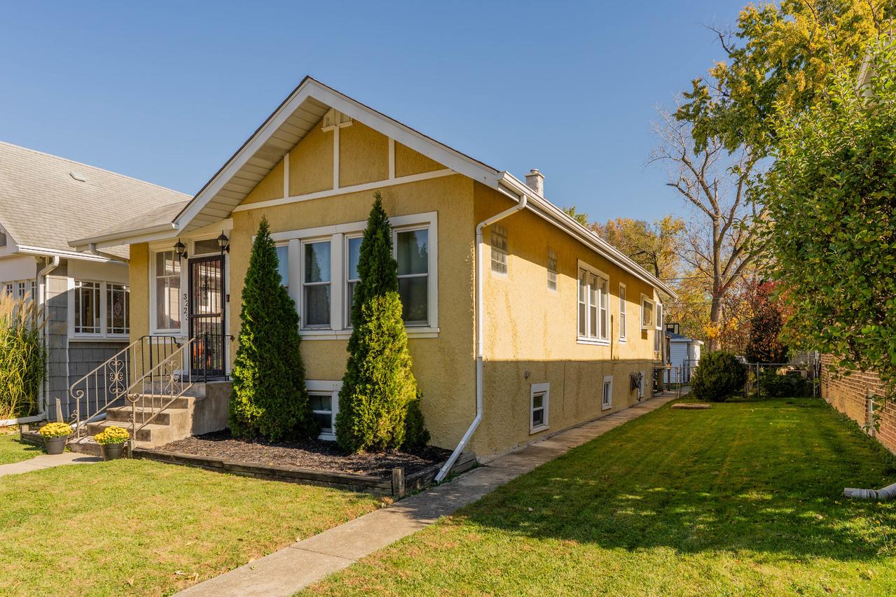 3223 Prairie Ave., Brookfield, IL 60513