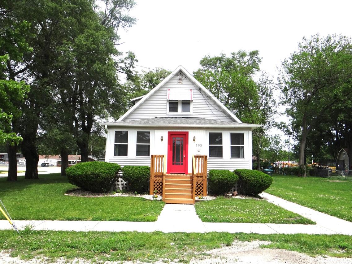 190 W Maple St., Coal City, IL 60416