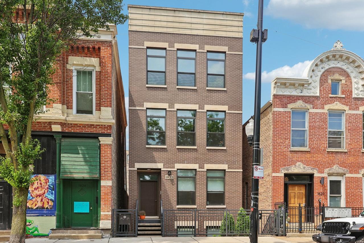 1822 S Throop St. #1, Chicago, IL 60608