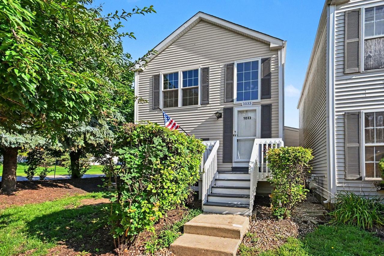 1033 Symphony Dr., Aurora, IL 60504