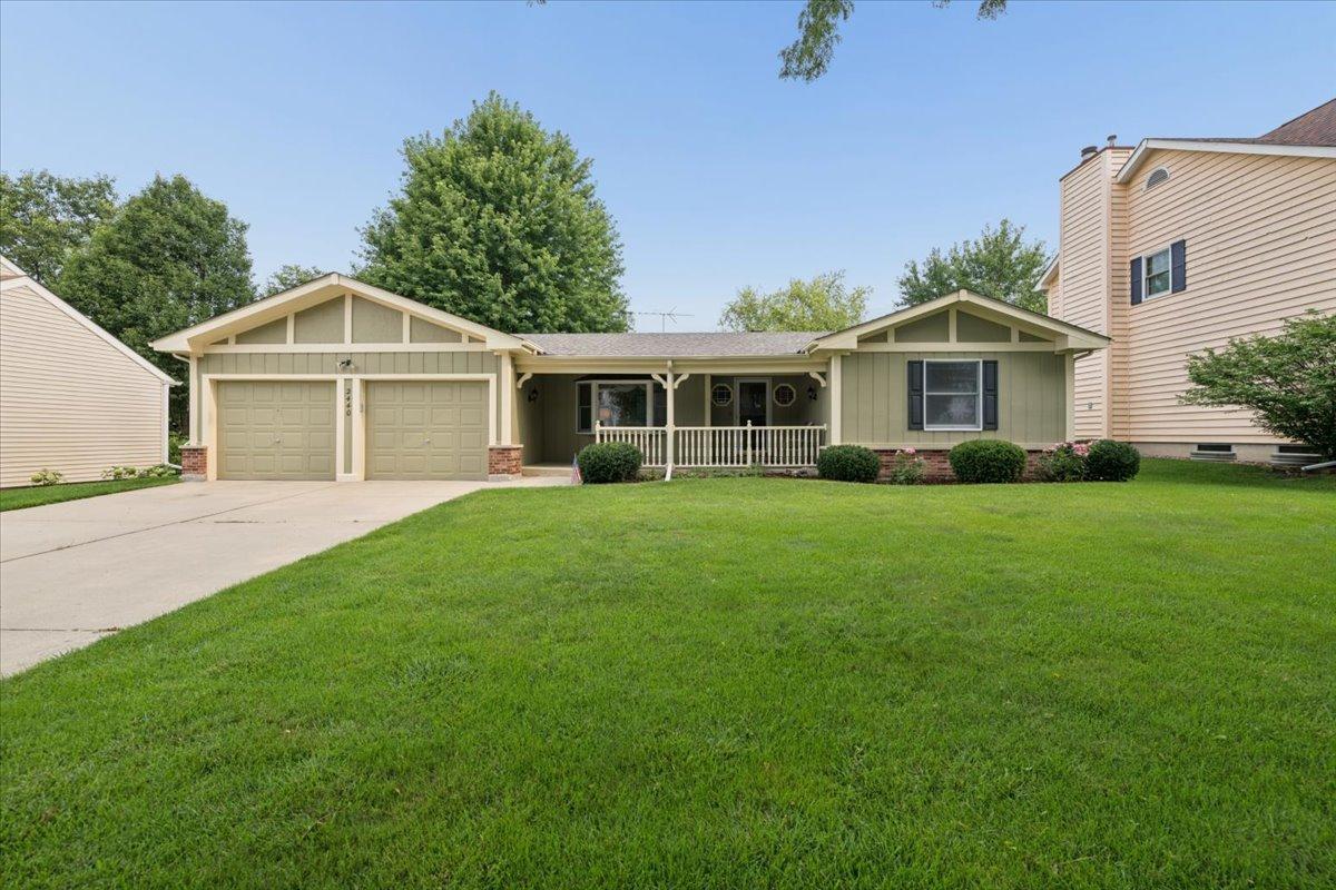 2440 Harbor Ct., Aurora, IL 60504