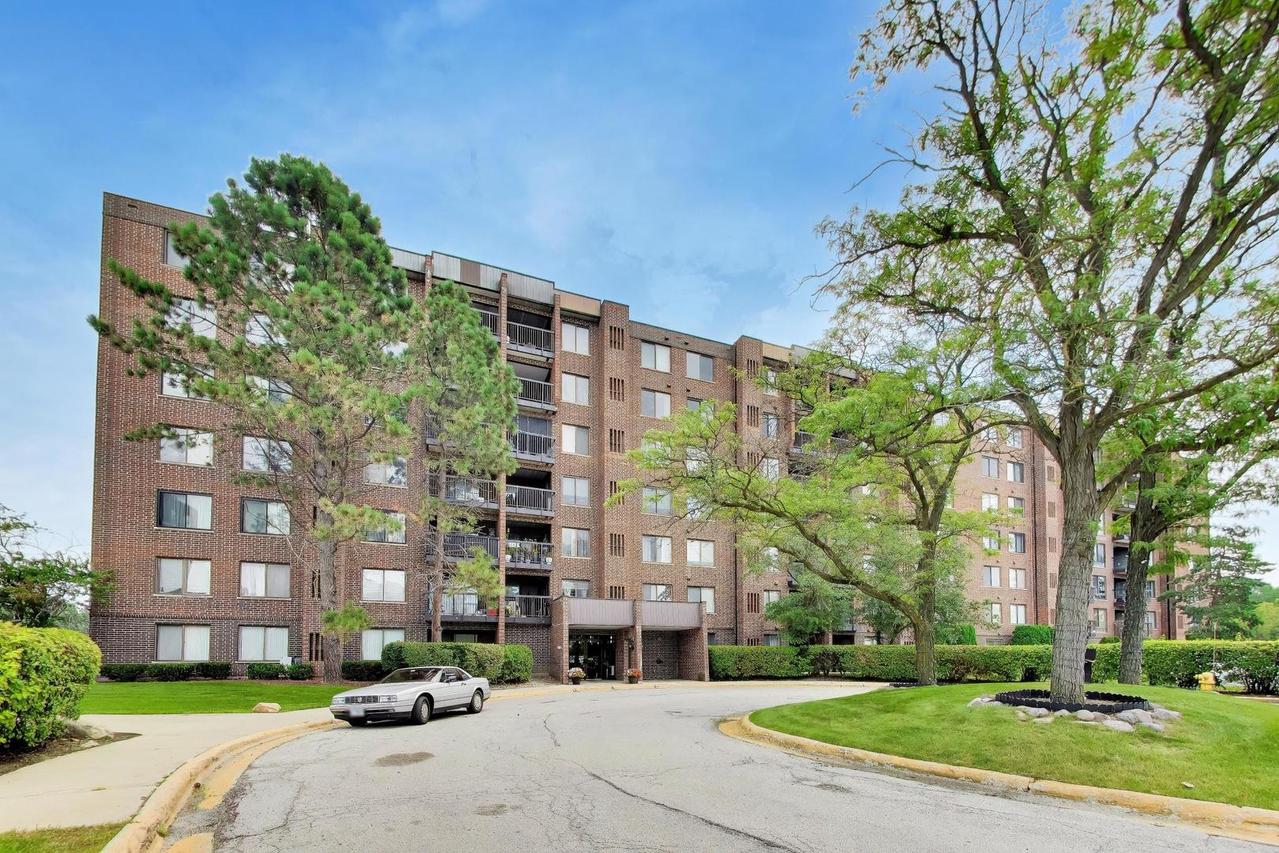 500 Park Ave. #606, Calumet City, IL 60409
