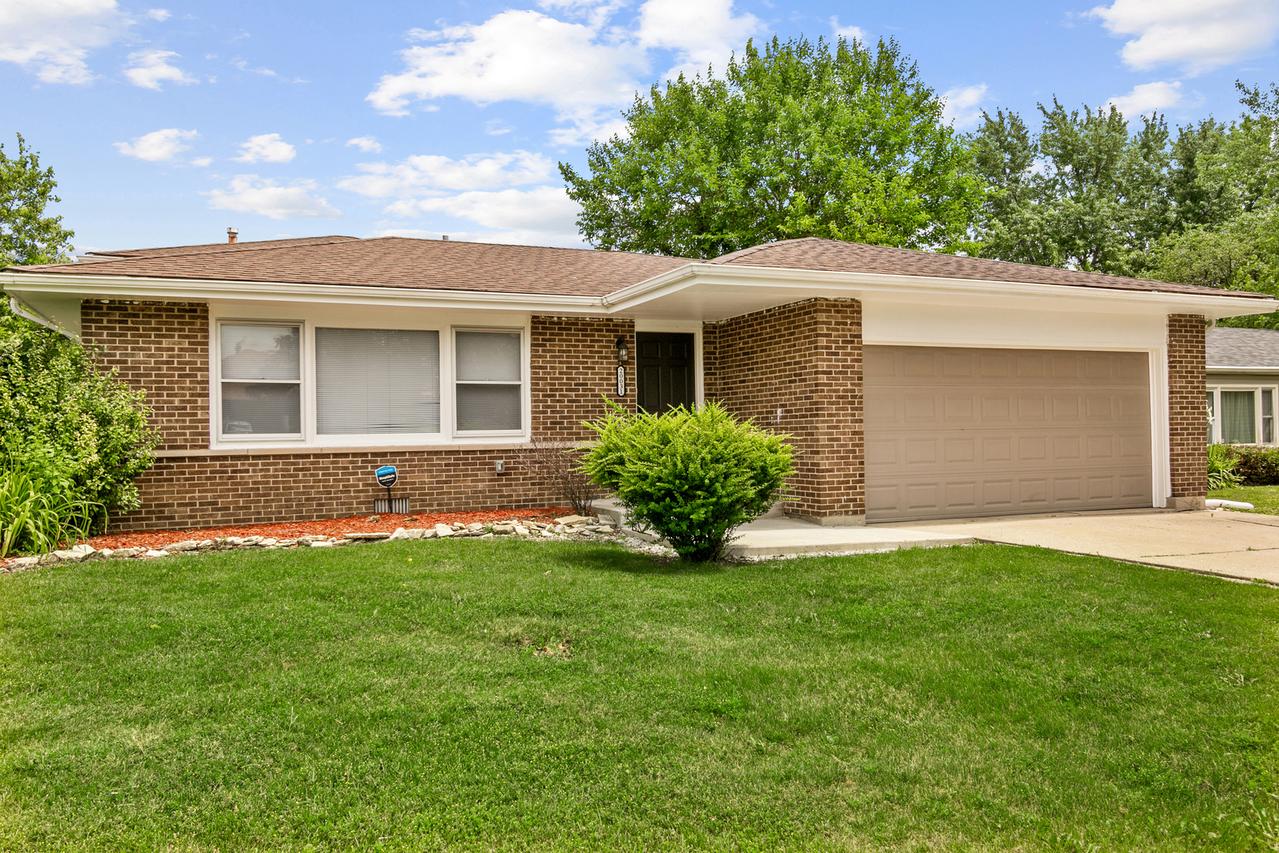 20031 Crescent Ave., Lynwood, IL 60411