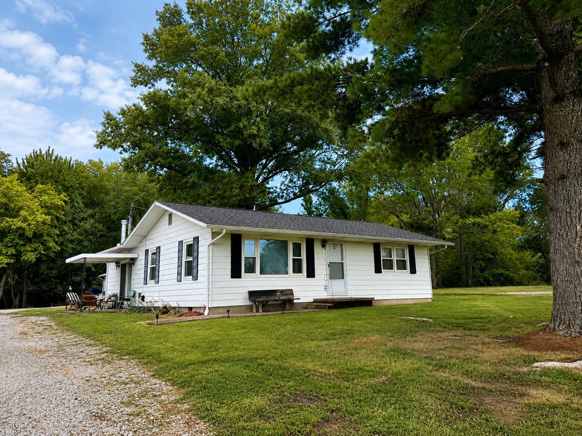 8364 Stuyvesant St., Benton, IL 62812
