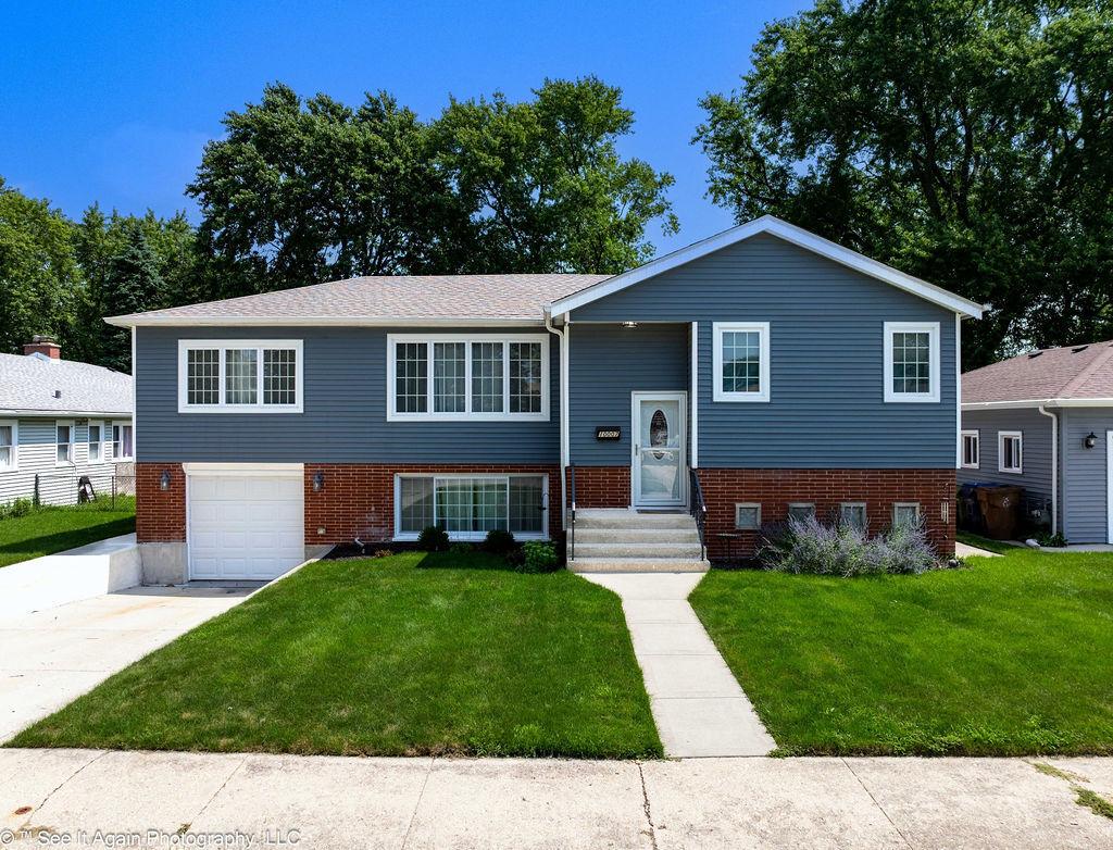 10007 S Kolin Ave., Oak Lawn, IL 60453