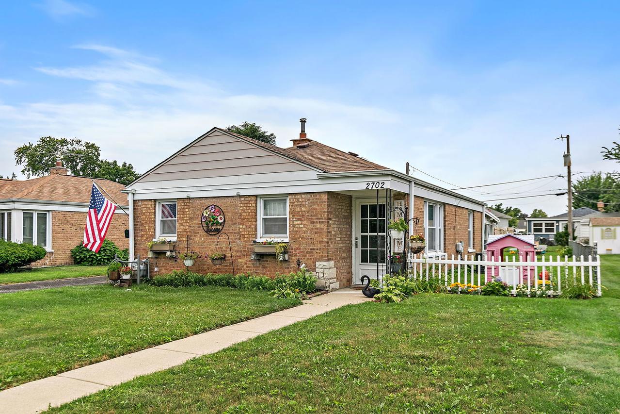 2702 Calwagner Ave., Franklin Park, IL 60131