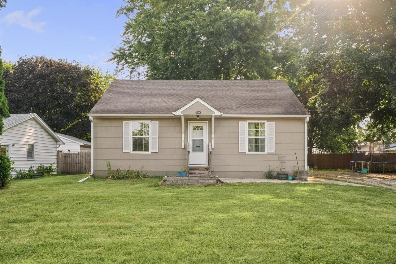 402 N Third St., Fisher, IL 61843