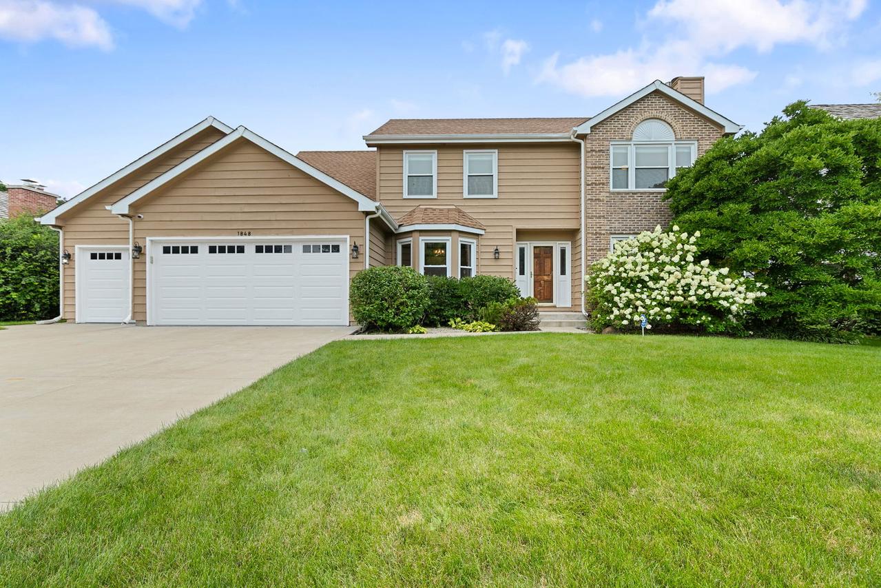 1848 Ravine Dr., Gurnee, IL 60031