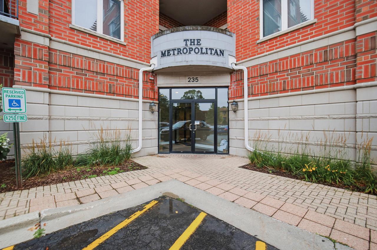 235 N Smith St. #301, Palatine, IL 60067